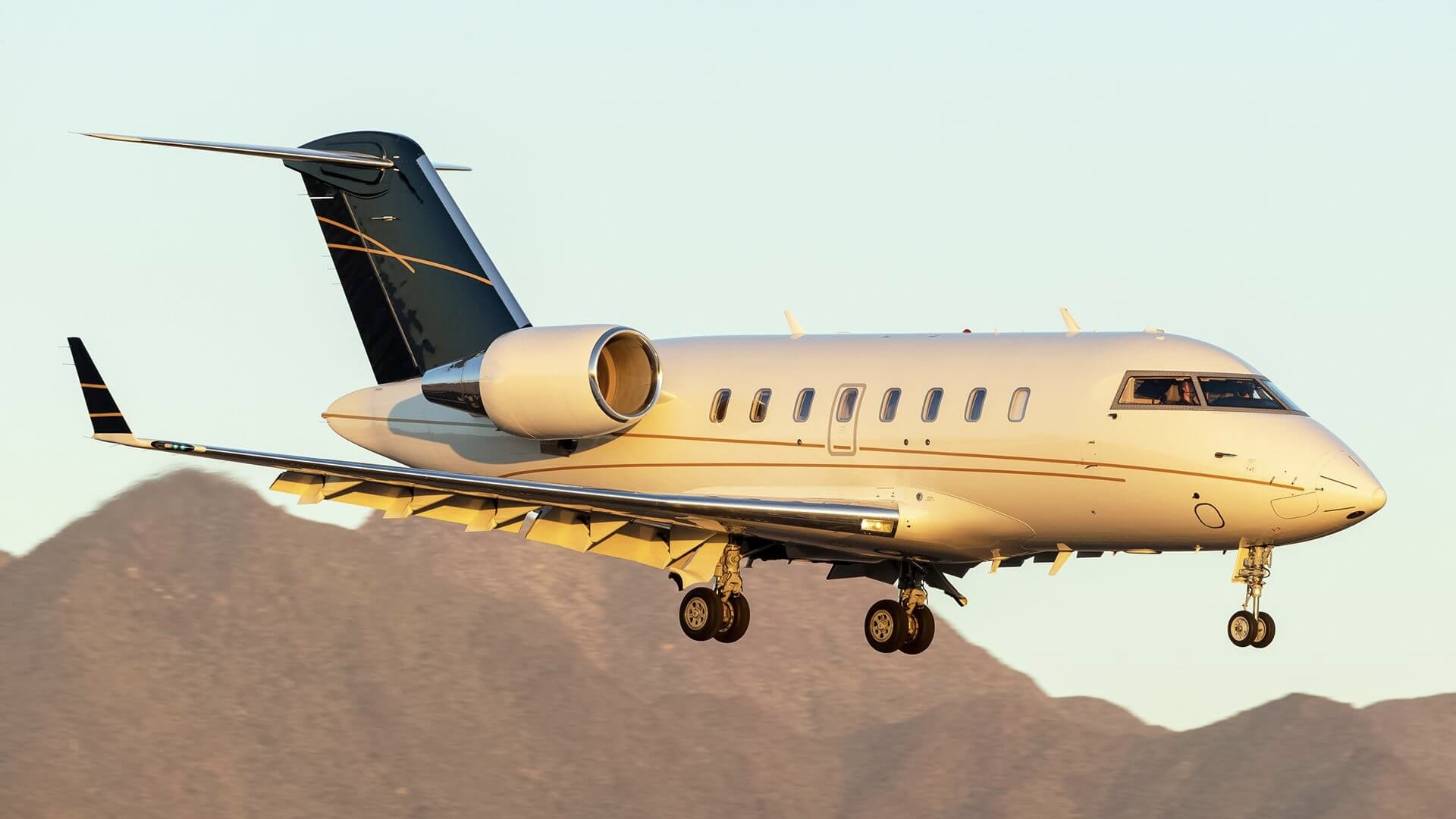 Bombardier Challenger 605